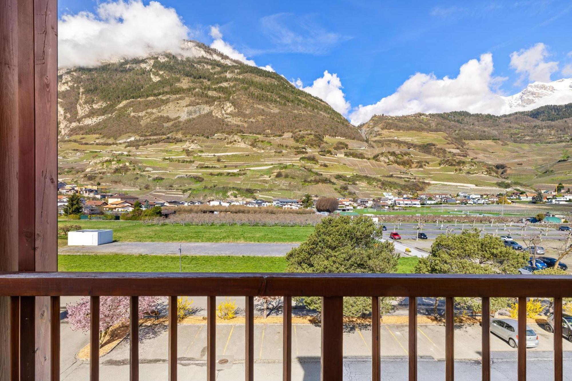 Duplex Cosy Aux Bains De Saillon Apartment Luaran gambar