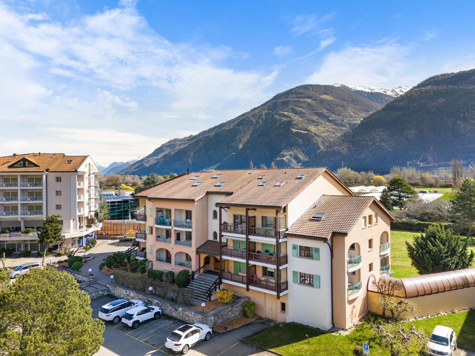 Duplex Cosy Aux Bains De Saillon Apartment Luaran gambar
