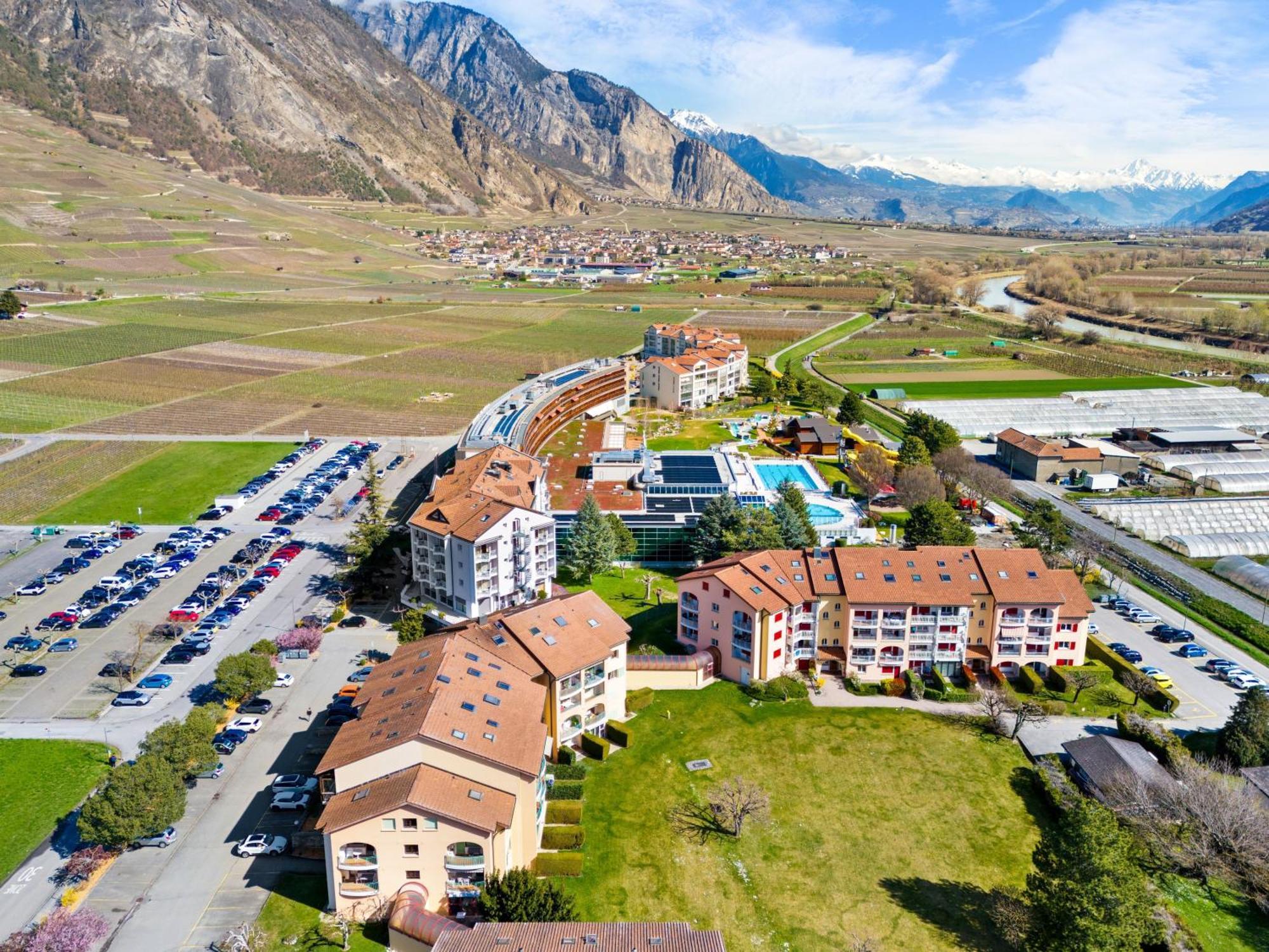 Duplex Cosy Aux Bains De Saillon Apartment Luaran gambar